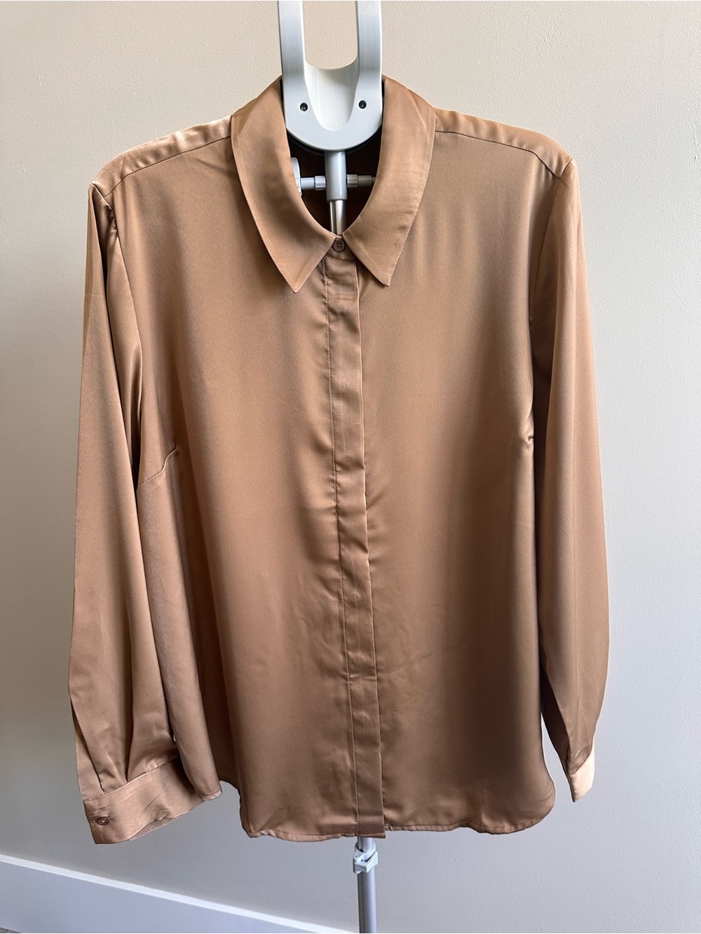 cleo Long-Sleeve Button-Down Satin Shirt in Camel Brown